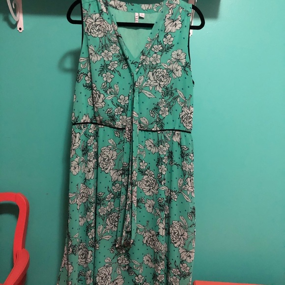 Elle Floral Dress - Picture 3 of 7